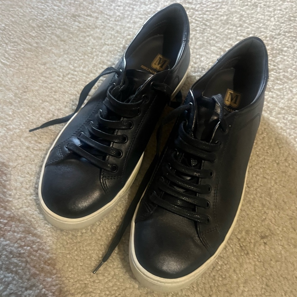 Bruno Magli sneaker “westy sneaker” size 10.5 worn once